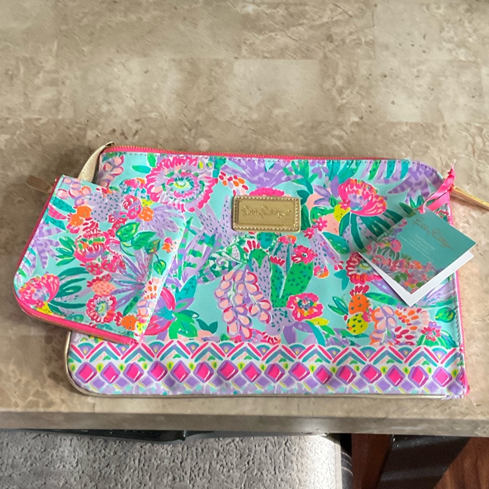 Lilly Pulitzer Tech Accessory Bag Set - Picture 2 of 3